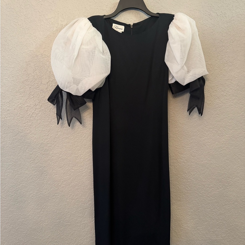 Elegant Black and White Dress with Puff Sleeves